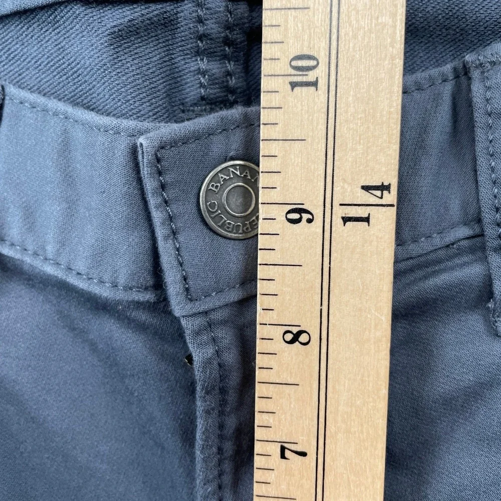 Banana Republic Travel Jean Mens 31x32 Gray Slim Fit Stretch Chino Pants